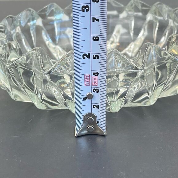 Vintage Crystal cut KIG astray || Made in Malaysia || Round crystal ashtray - Picture 11 of 13